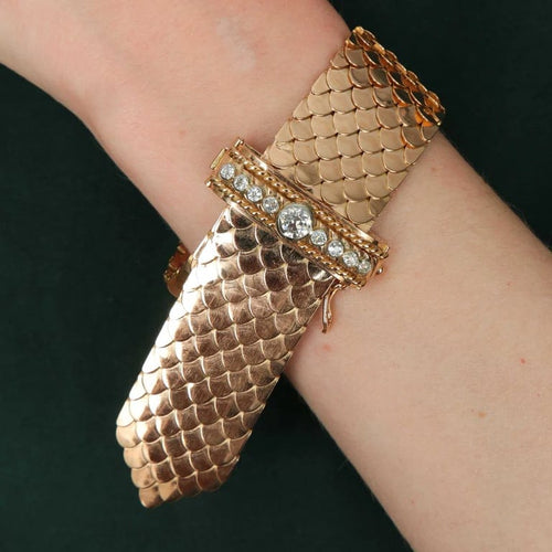 Bracelet Bracelet manchette années 1930 en or rose 18K et diamants 58 Facettes P2L11