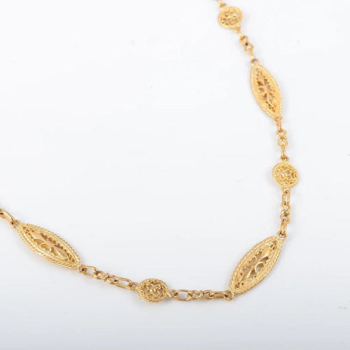 Collier Collier à motifs filigranés en or jaune 18 carats 58 Facettes