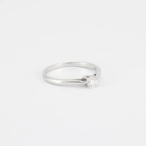 Bague 53 Bague solitaire en or blanc 18K avec diamant 0,20 ct 58 Facettes