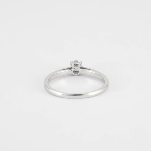 Bague 53 Bague solitaire en or blanc 18K avec diamant 0,20 ct 58 Facettes