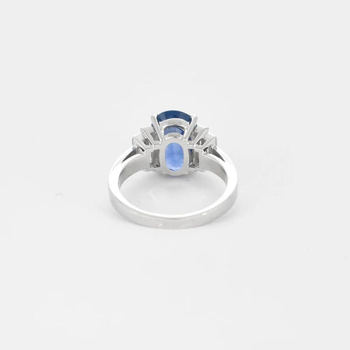 Bague 53.5 Bague saphir de Ceylan 5,08 ct et diamants baguette en platine 58 Facettes