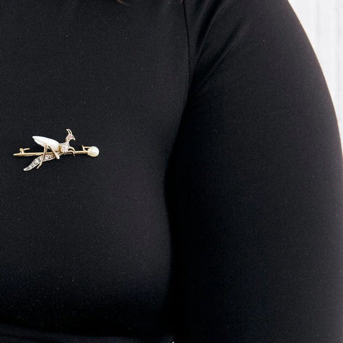 Broche Broche cigale fin XIXe en or 18 carats, diamants et nacre 58 Facettes P21L2