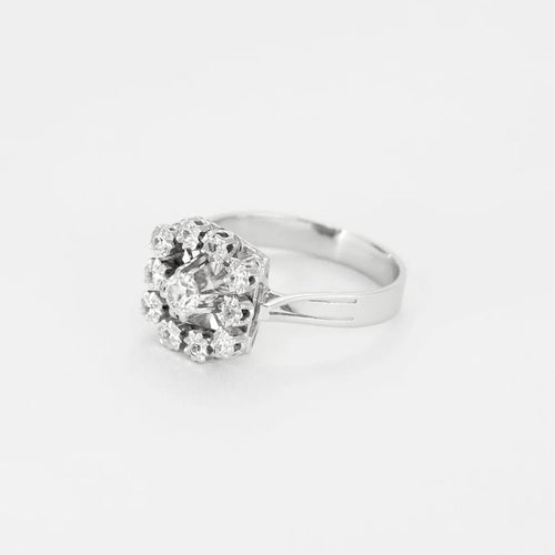 Bague 52 Bague ancienne motif carré en or blanc et diamants 58 Facettes
