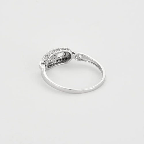 Bague 53.5 Bague maillon de chaîne en or blanc 18 carats et diamants 58 Facettes P22L5