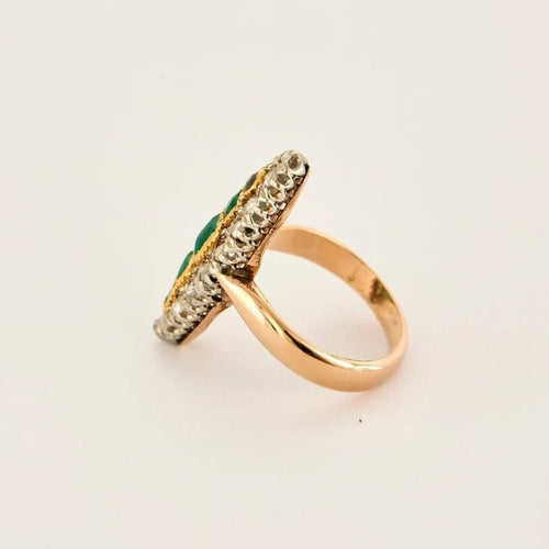 Bague 47.5 Bague marquise en or 18 carats avec diamants et émeraudes 58 Facettes P16L18