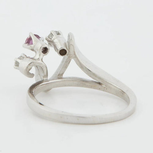 Bague 47 Bague en or blanc 18 carats avec rubis et diamants 58 Facettes REF 1053/16
