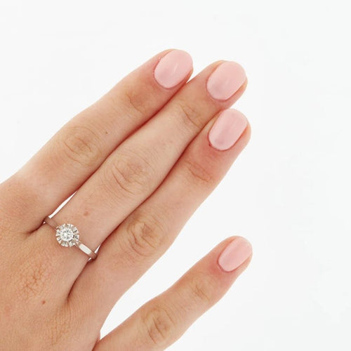 Bague 55 Bague en or blanc 18 carats sertie d’un diamant 58 Facettes REF 3026/05