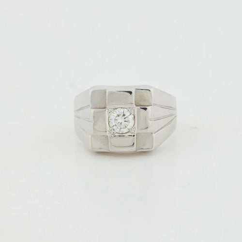 Bague 55 Chevalière en or blanc 18 carats sertie d’un diamant 0,30 ct 58 Facettes RÉF 8077/11