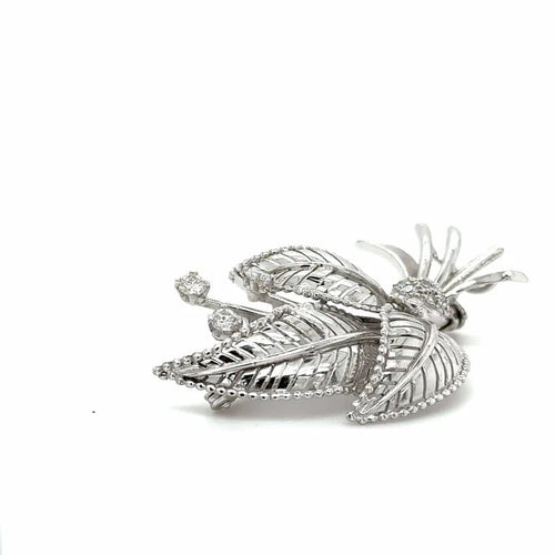 Broche Broche feuillage en or blanc 18 carats et diamants 58 Facettes RÉF 2053/13