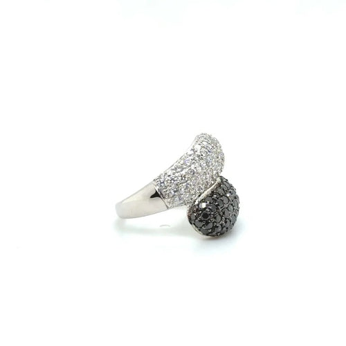 Bague 54 Bague en or blanc 18 carats sertie de diamants 58 Facettes 1.0000689/1