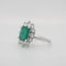 Bague 54 Bague en or blanc 18 carats avec émeraude 2,65 ct et diamants 58 Facettes 1.0000791/1