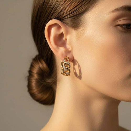 Boucles d'oreilles Cartier - Boucles d’oreilles Bergame en or jaune et diamants 58 Facettes 1.0001077/1