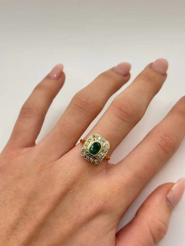 Bague 53.5 Bague en or jaune 18K avec émeraude 1 ct et diamants 0,15 ct 58 Facettes