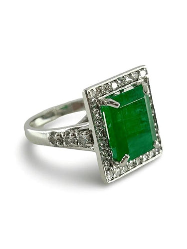 Bague 57 Bague en or blanc 18K avec émeraude 6 ct et diamants 58 Facettes 00016301