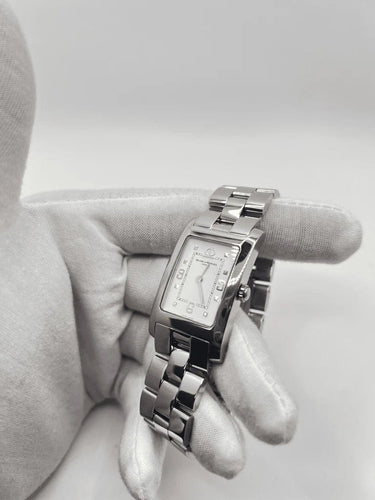 Montre Baume & Mercier Hampton MV045063 - Montre quartz en acier 24 x 40 mm 58 Facettes