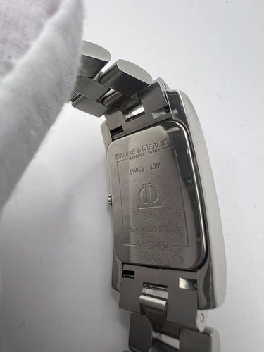 Montre Baume & Mercier Hampton MV045063 - Montre quartz en acier 24 x 40 mm 58 Facettes