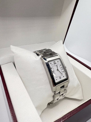 Montre Baume & Mercier Hampton MV045063 - Montre quartz en acier 24 x 40 mm 58 Facettes