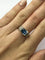 Bague 49.5 Bague en or blanc 18K sertie d’un saphir non chauffé et diamants 58 Facettes 00037801
