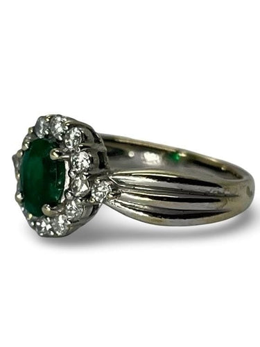 Bague 53 Bague en or blanc 18K avec émeraude 0,60 ct et diamants 1 ct 58 Facettes 00071401