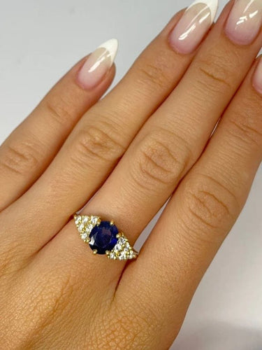 Bague 56 Bague en or jaune 18K sertie d’un saphir 2 ct et de diamants 58 Facettes 00080101