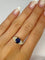 Bague 56 Bague en or jaune 18K sertie d’un saphir 2 ct et de diamants 58 Facettes 00080101