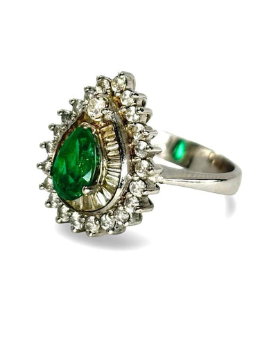 Bague 53.5 Bague en or blanc 18K avec émeraude 1,2 ct et diamants 1 ct 58 Facettes 1240