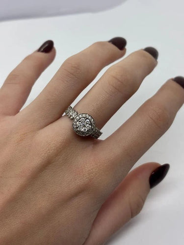 Bague 52 Solitaire - Bague en or blanc 18K et diamants 0,90 ct 58 Facettes 1331