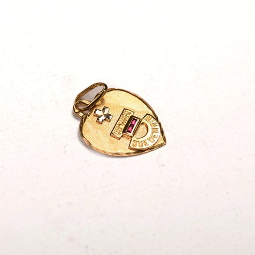 Pendentif Augis - Médaille d’amour cœur en or jaune 18K et rubis synthétiques 58 Facettes LMB-319