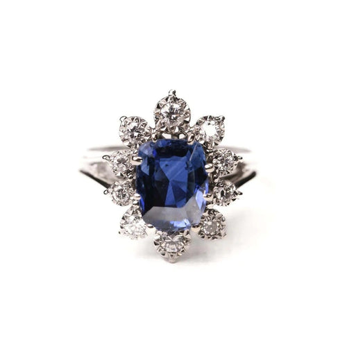 Bague 50 Bague marguerite en or blanc et platine, saphir non chauffé et diamants 58 Facettes LMB-315