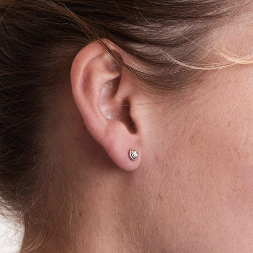 Boucles d'oreilles Clous d'oreilles - Puces en or blanc 18K et diamants 58 Facettes