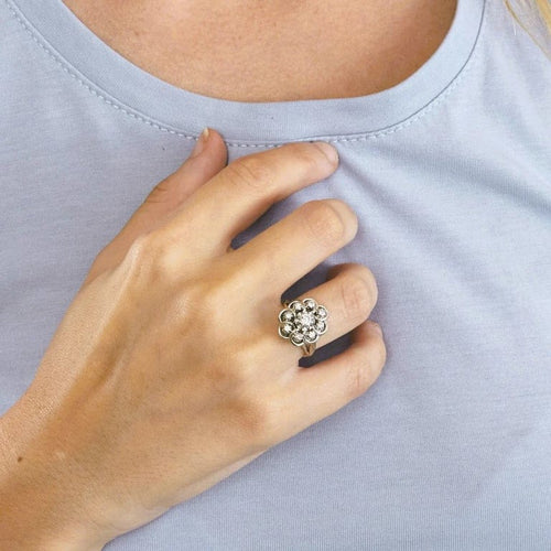 Bague 49 Bague pompadour sertie de diamants en or blanc et platine 58 Facettes
