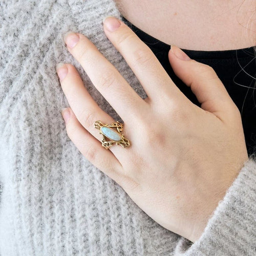 Bague 54 Bague marquise Art nouveau en or jaune 18K et opale 58 Facettes LMB-201