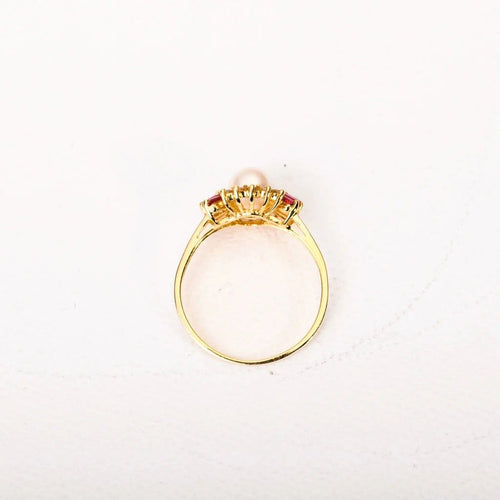 Bague 55 Bague marguerite en or jaune 18K perle, diamants et rubis 58 Facettes LMB-229