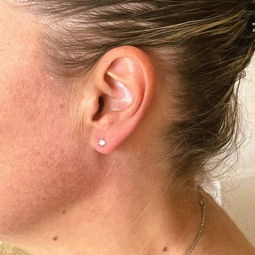 Boucles d'oreilles Boucles d'oreilles puces en or blanc 18K et diamants 58 Facettes
