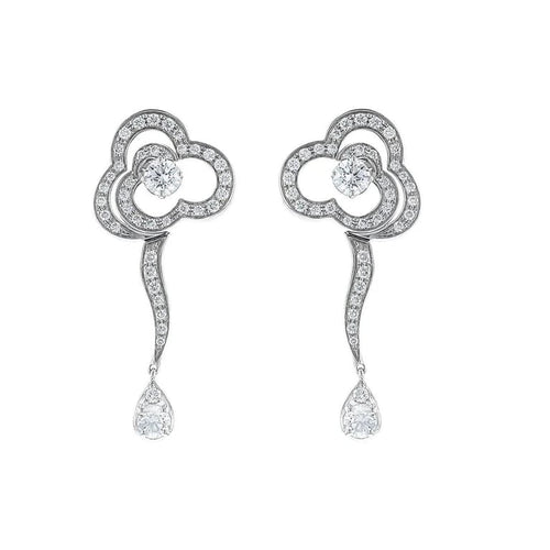 Boucles d'oreilles Chanel Fil de Camélia - Boucles d'oreilles en or blanc 18k et diamants 58 Facettes