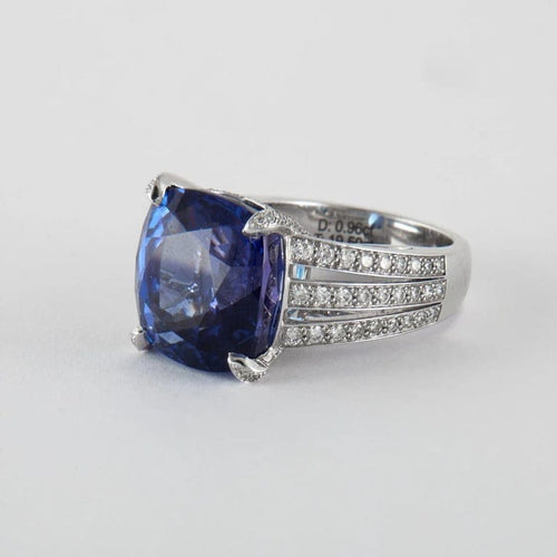 Bague 53 Bague en or gris 750 avec tanzanite et diamants 58 Facettes