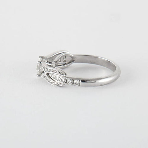 Bague 54 Bague tulipe en or gris 750 et diamants 58 Facettes
