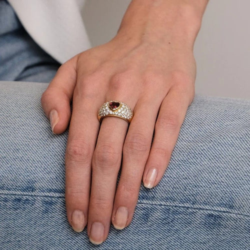 Bague 52 Bague cœur en or jaune 750 avec rubis birman et diamants 58 Facettes