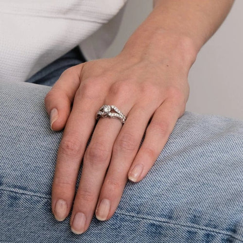 Bague 54 Bague en or gris 18K et diamants 58 Facettes