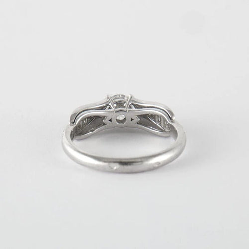 Bague 54 Bague Tulipe en or gris 18K et diamants 58 Facettes