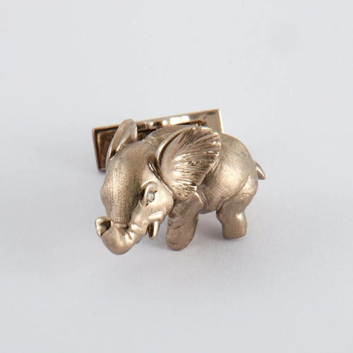 Boutons de manchette Boutons de manchette éléphant en or gris 18k et diamants 58 Facettes 2.566