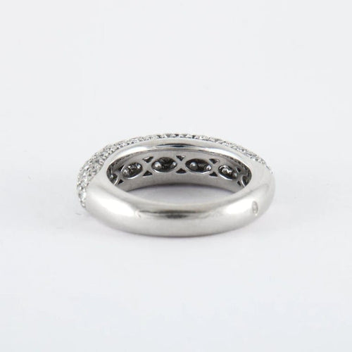 Bague 53 Bague jonc en or gris 18K pavée de diamants 58 Facettes 2.154