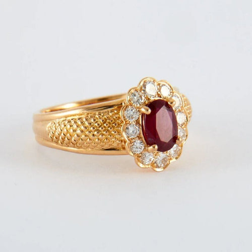 Bague 52.5 Bague marguerite en or jaune 18k avec rubis birman et diamants 58 Facettes 2.197