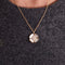 Collier Collier fleur en or rose 18k avec nacre et diamants 58 Facettes 002.687
