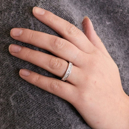 Bague 53 Alliance - Bague en or blanc 18k et diamants 0,51 ct 58 Facettes 002.200