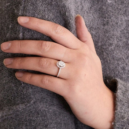 Bague 55 Ligne Vendôme Garden - Bague ovale en or blanc 18k et diamants 58 Facettes 002.926