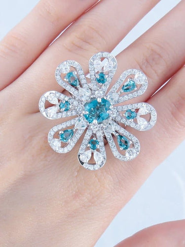 Bague 53 Bague fleur en or blanc 18 carats avec diamants et topazes 58 Facettes