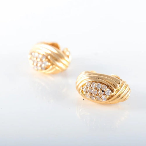 Boucles d'oreilles Boucles d’oreilles godronnées pavées de diamants en or jaune 18K 58 Facettes LP 907