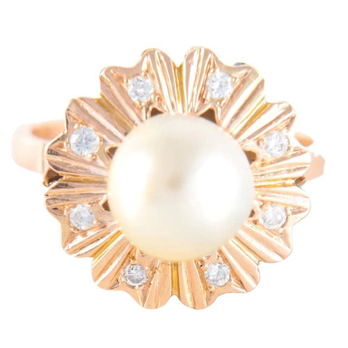 Bague 56 Bague fleur en or jaune 18K sertie d’une perle et diamants 58 Facettes LP 917
