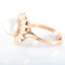 Bague 56 Bague fleur en or jaune 18K sertie d’une perle et diamants 58 Facettes LP 917